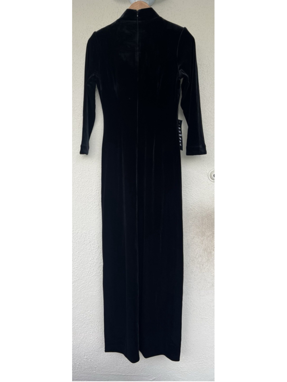 New Tuckernuck Loretta Black Velvet Maxi Dress Button Front Slit Formal Date - Picture 6 of 12